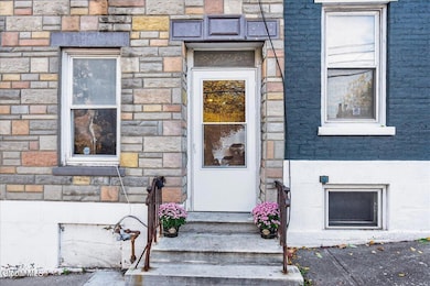 30-98 Livingston Ave-30