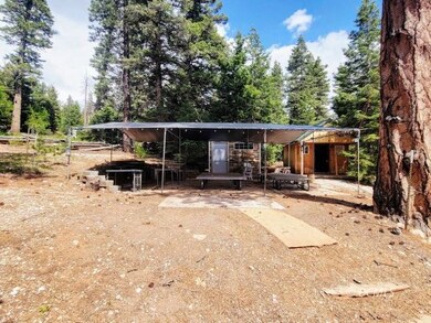 Outdoor Kitchen & Dining