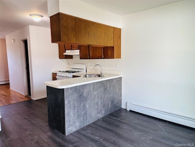 176 Jackson Ave, Syosset, NY 11791 - photo 5