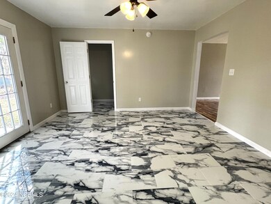 300 Tower Dr, Jacksonville, NC 28546 - photo 6