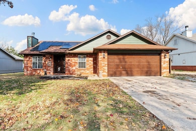 3807 W Locust St, Rogers, AR 72756 - photo 2