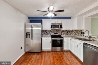 9424 Woodsong Ct, Laurel, MD 20723 - photo 5