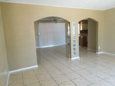 family room 2