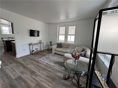 861 N Hanover St, Pottstown, PA 19464 - photo 3