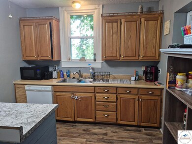 304 E Benton St, Windsor, MO 65360 - photo 5