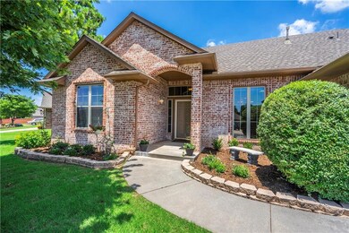 2709 Brenton Dr, Edmond, OK 73012 - photo 3