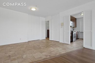 Whitehall unit 4M, Bronx, NY 10463 - photo 7