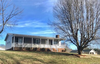 4518 Greenwood Dr, Gastonia, NC 28052 - photo 2