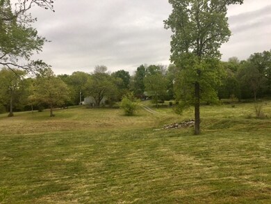 923 New Center Church Rd, Shelbyville, TN 37160 - photo 6