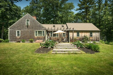 40 Houde Exterior Patio