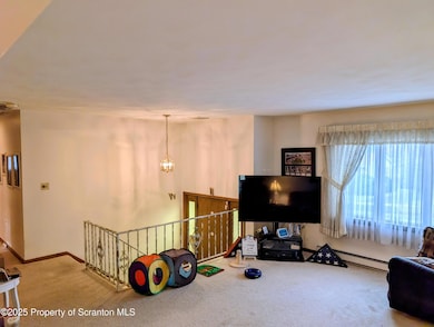 618 Shirley Ln, Dunmore, PA 18512 - photo 5