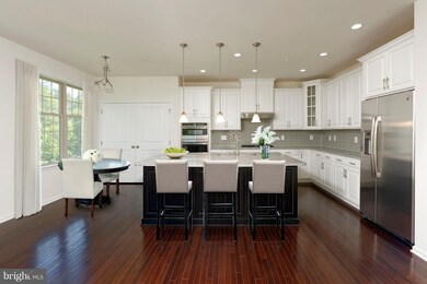 24998 Glasgow Heights Terrace, Chantilly, VA 20152 - photo 4