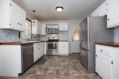 1316 Elk St, Mount Vernon, IN 47620 - photo 4