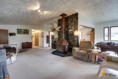 Upper Unit HUGE Main Living