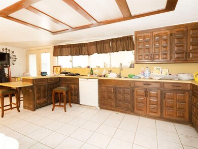 7710 Streamside Dr, Houston, TX 77088 - photo 7