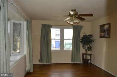 12325 Dalewood Dr, Silver Spring, MD 20902 - photo 6