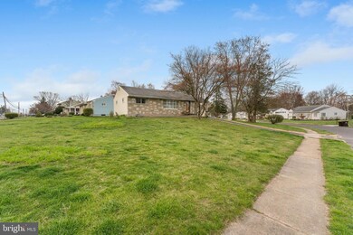 163 W County Line Rd, Hatboro, PA 19040 - photo 4