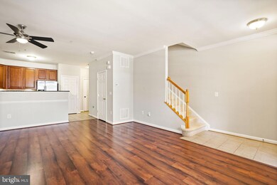 15571 John Diskin Cir, Woodbridge, VA 22191 - photo 3