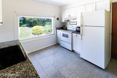 327 Hampton Ave, Rensselaer, NY 12144 - photo 7