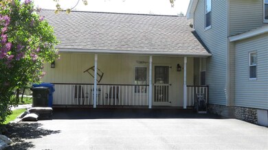 483 Mammoth Rd, Londonderry, NH 03053 - photo 2