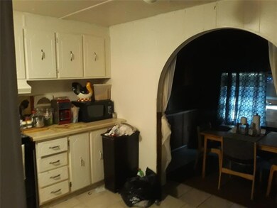 812 Whippoorwill Dr, Granbury, TX 76049 - photo 4