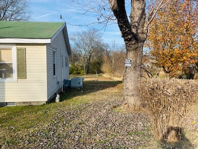 423 Bird St, Shelbyville, TN 37160 - photo 3