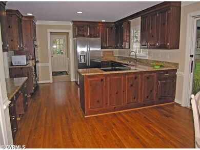 Kitchen - View of Kitchen toward Driveway Side Ent