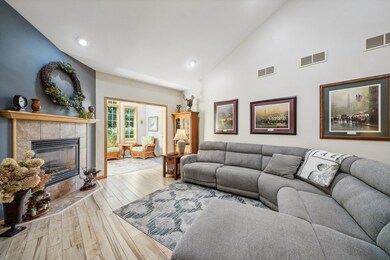 17 Blue Iris Way unit 5, Fitchburg, WI 53711 - photo 5