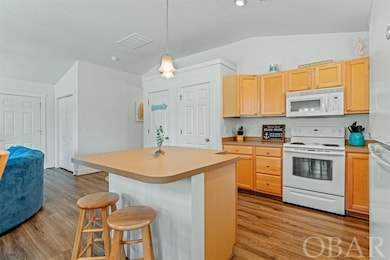 1006 W Dean St, Kill Devil Hills, NC 27948 - photo 4