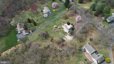 1526 Meadow Ln, Glen Mills, PA 19342 - photo 2