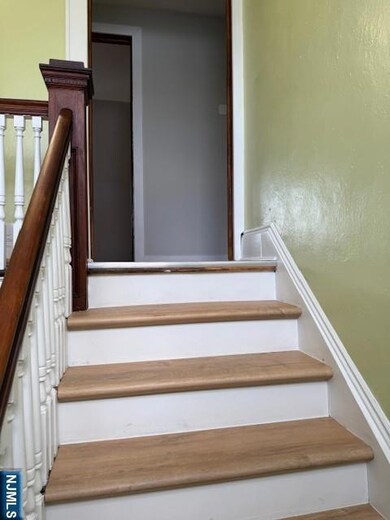 1067 Abbott Blvd unit 2, Fort Lee, NJ 07024 - photo 6