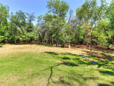 9070 Oak Tree Cir, Edmond, OK 73025 - photo 4