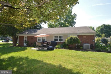 207 Wellington Rd, Reading, PA 19607 - photo 5