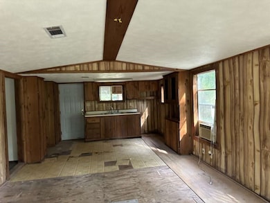 110 Stewart St, Coldspring, TX 77331 - photo 4