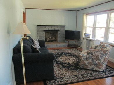 Living room (800x600)