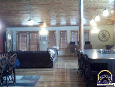 4400 NW 86th St, Topeka, KS 66618 - photo 3