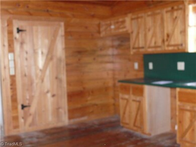 7171 Davis Country Rd, Randleman, NC 27317 - photo 4