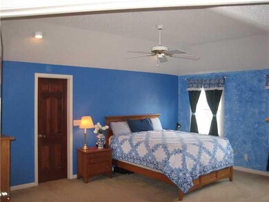 Master Bedroom Custom ceiling Large walk in closet