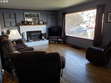 1106 NW Carden Ave, Pendleton, OR 97801 - photo 3