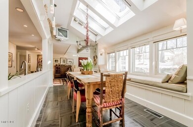 022-Breakfast_Room-830696-mls