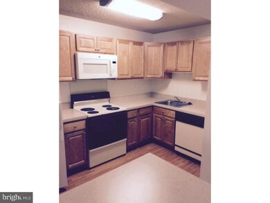 726 Putnam Blvd unit 14A, Wallingford, PA 19086 - photo 3