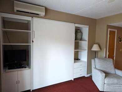 48 Cooper Memorial Dr unit 203, Lincoln, NH 03251 - photo 5