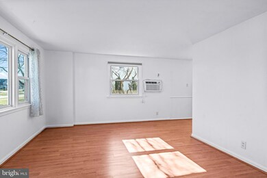 438 Newton Rd, Hatboro, PA 19040 - photo 5