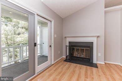 12205 Saint Peter Ct unit L, Germantown, MD 20874 - photo 5