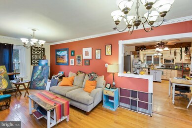 219 E Walnut St, Perkasie, PA 18944 - photo 7