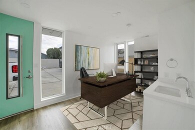 4553 Saturn St, Los Angeles, CA 90019 - photo 7