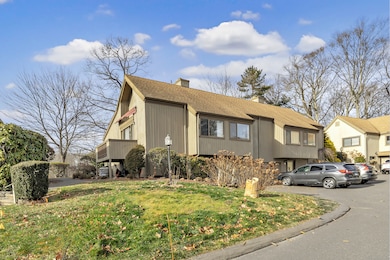 183 Apache Ln unit A, Stratford, CT 06614 - photo 3