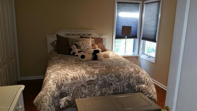 187 Escondido Ct unit N187, Holmdel, NJ 07733 - photo 7