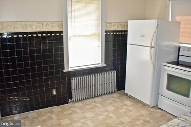 722 Stevens St, Coal Township, PA 17866 - photo 5