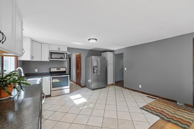 899 Salmon Falls Rd, Rochester, NH 03868 - photo 4